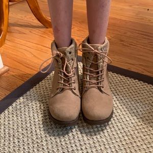 NWOT Rock & Candy boots